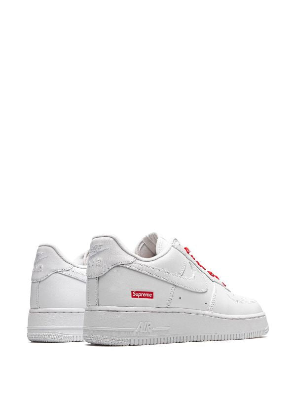 Nike
x Supreme baskets Air Force 1